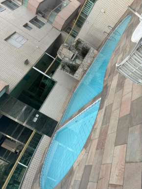 Apto com Piscina, Churrasqueira, Ar condicional